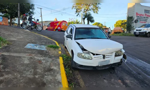 Passageira de Gol fica ferida após acidente entre carros em Apucarana