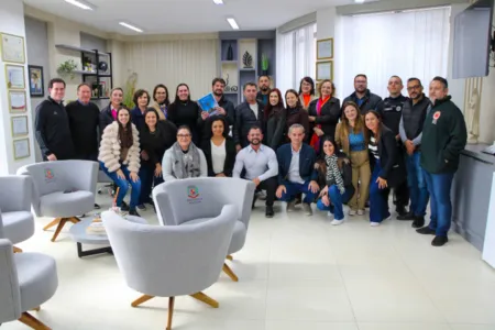 O ato contou com as presenças de secretários municipais e representantes do Conselho Tutelar, CMDCA e Guarda Municipal