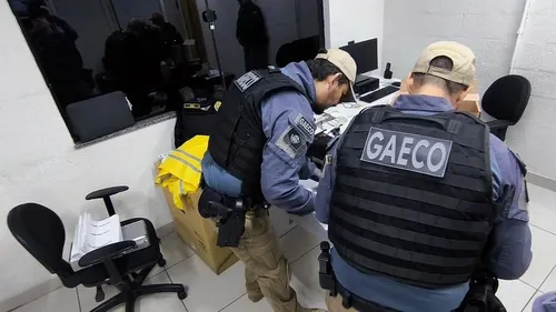 Os valores exigidos variavam de R$ 150 a R$ 5 mil reais