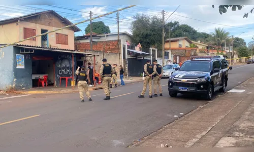 Homem é assassinado a tiros dentro de bar no Parque Bela Vista
