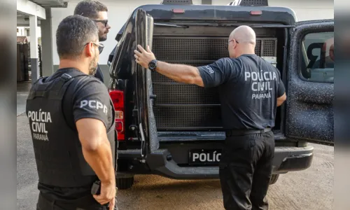 
						
							Quatro são presos em operação contra comércio ilegal de armas de fogo
						
						