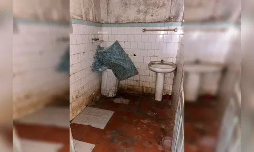 
							Filho prende mãe idosa e irmã em casa e é preso por maus-tratos
						
						