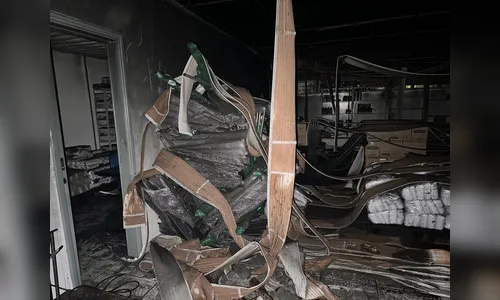 
							Fogo atinge Central de Abastecimento da Merenda Escolar em Arapongas

						