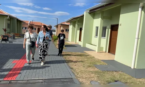 
							Governador Ratinho Junior inaugura Condomínio do Idoso em Arapongas
						
						