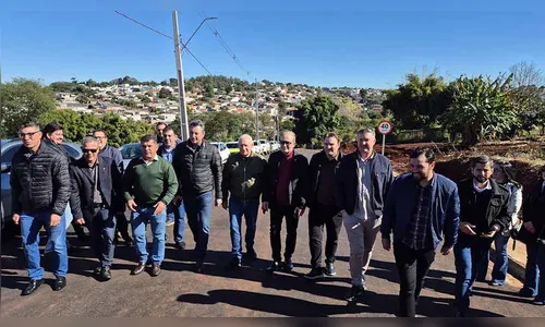 
							Ivaiporã constrói ponte, asfalta rua e libera trânsito
						
						