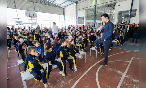 
							Prefeitura de Apucarana faz entrega mochilas e regatas escolares
						
						