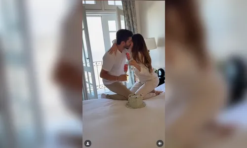 
							Camila Queiroz e Klebber Toledo descobrem o gênero do bebê
						
						