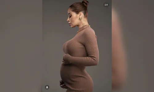 
							Grávida, Maíra Cardi reaparece na rede social e choca com barrigão
						
						