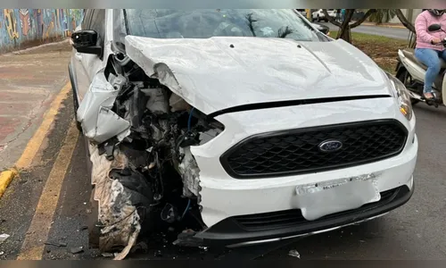 
							Idosa passa mal e atinge poste na Rua Padre Severino Cerutti
						
						