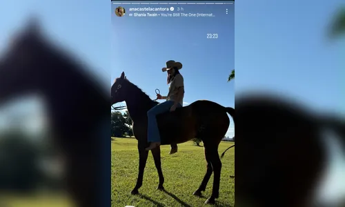 
							Ana Castela e Zé Felipe fazem fotos comprometedoras e ao mesmo tempo
						
						