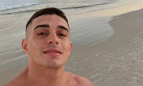 
							Atleta morre após colidir moto com ônibus que pegou fogo em SC
						
						