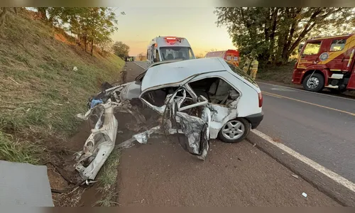 
							Caminhão do Rio Negro & Solimões bate com carro e deixa feridos no PR
						
						