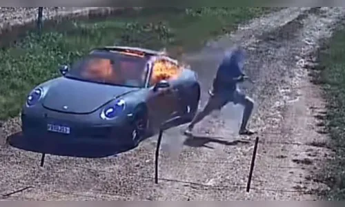 
							Homem é 'denunciado' por vídeo e vira suspeito após relatar roubo de Porsche no PR
						
						