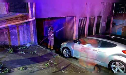 
							Incêndio em casa no Jardim América mobiliza Bombeiros em Apucarana
						
						
