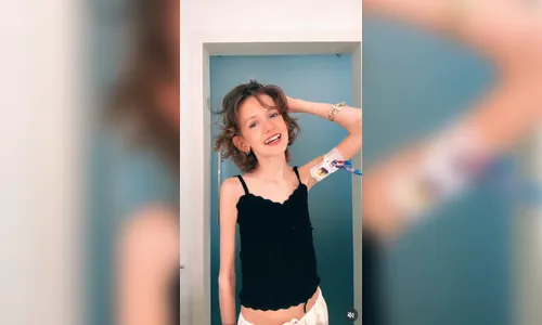 
							Influenciadora morre aos 14 anos após longa batalha contra o câncer
						
						