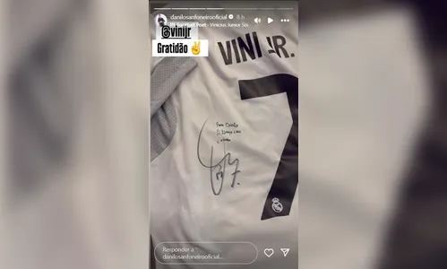 
							Namorado da mãe de Virginia ganha presente especial de Vini Jr
						
						