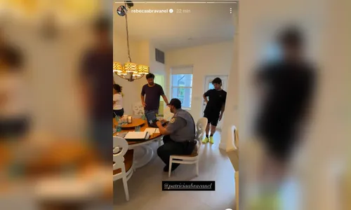 
							Patricia Abravanel tem carro roubado em seu aniversário
						
						