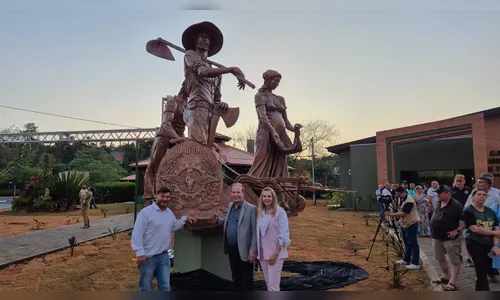 
							Turek eterniza história de Ivaiporã em monumentos na Casa da Memória
						
						