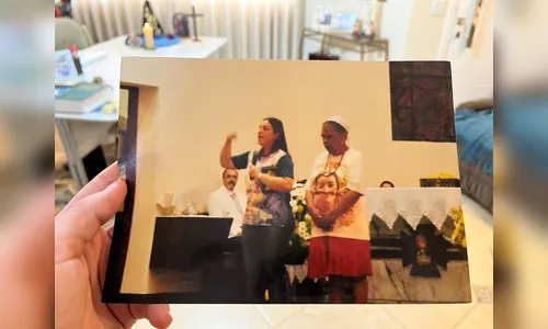 
							Casal transforma sala de casa em espaço dedicado a Nossa Senhora
						
						