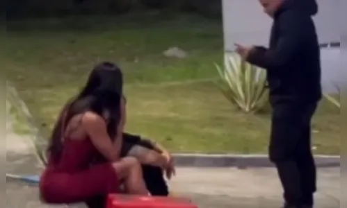 
							Gracyanne Barbosa é assaltada no RJ e machuca perna lesionada
						
						