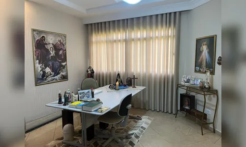 
							Casal transforma sala de casa em espaço dedicado a Nossa Senhora
						
						