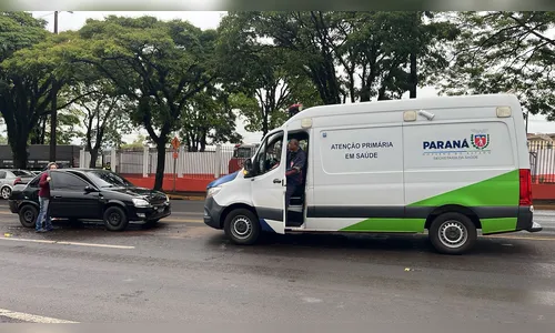 
							Engavetamento entre três carros é registrado na Avenida Minas Gerais
						
						