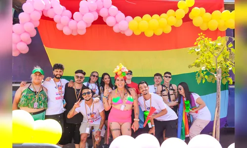 
							Apucarana recebe 1ª Marcha LGBTI+ com shows e arte neste domingo (26)
						
						