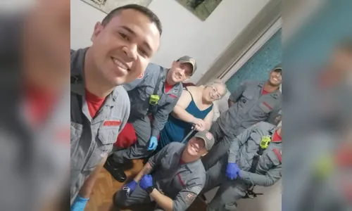 
							Mamma Bruschetta sofre acidente e é socorrida por bombeiros
						
						
