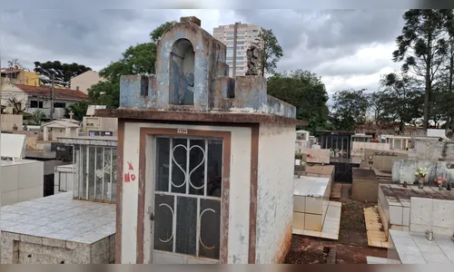 
							Cemitério da Saudade guarda a história da cidade de Apucarana
						
						