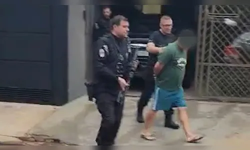 
							Polícia Civil de Apucarana prende um dos alvos de operação contra grupo que roubou US$ 210 mil em Londrina
						
						