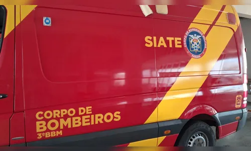 
							Idoso é socorrido após cair de cabine de caminhão em Apucarana
						
						