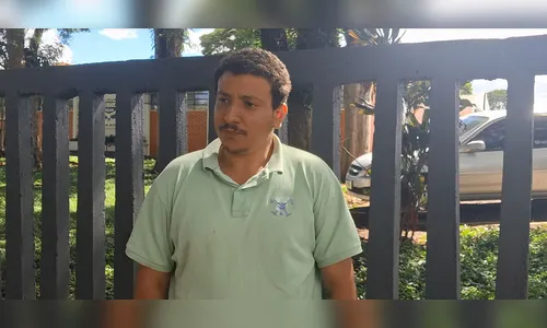 
							Clientes lesados por loja de pisos procuram a delegacia: 