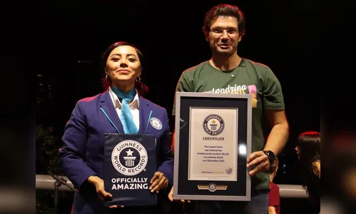 
							Guinness reconhece Papai Noel de Londrina (PR) como o maior do mundo
						
						