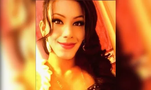 
							Influenciadora faz cirurgia após ter rosto deformado por procedimento
						
						