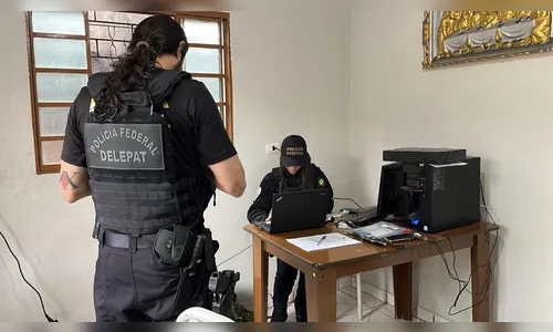 
							PF descobre câmera oculta em banheiro e prende suspeito no Paraná
						
						