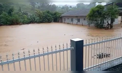 
							Seis cidades já decretaram emergência após fortes temporais em SC
						
						