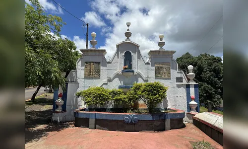 
							Ângelo Franco Perez: o escultor que moldou a identidade urbana de Apucarana
						
						