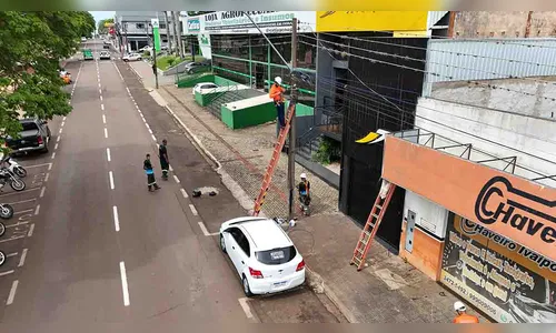 
							Retirada de cabos de internet inutilizados na Av. Paraná começa dia 20, em Ivaiporã
						
						