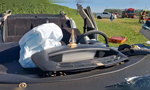 
							Imagens de Nossa Senhora Aparecida permanecem intactas após grave acidente em Apucarana
						
						