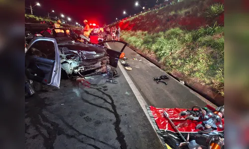 
							Jovem de 19 anos morre em batida na PR-445 com carro de Apucarana (PR)
						
						