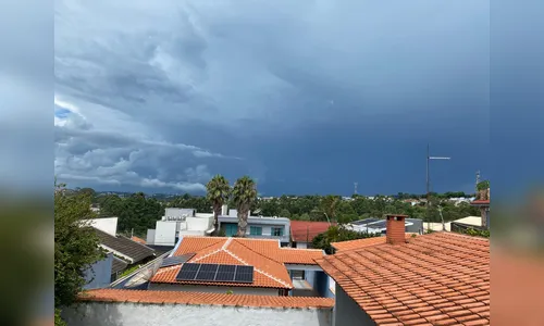 
							Paraná tem previsão de chuvas intensas para a virada do ano; confira
						
						