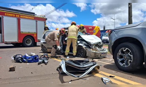 
							Acidente com três veículos deixa quatro feridos no Parque Industrial Norte em Apucarana
						
						