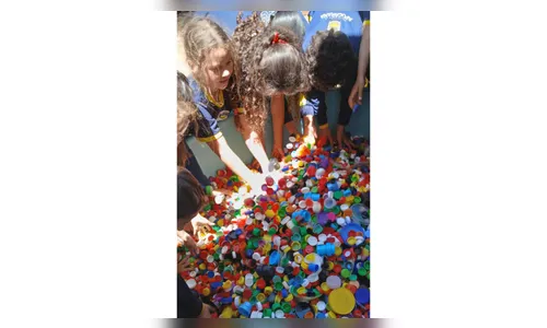 
							Professora da rede municipal de Apucarana conquista prêmio nacional por projeto ambiental e social
						
						