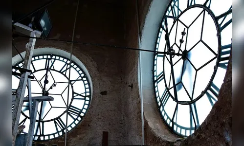 
							Relógio da Catedral, um presente da colônia japonesa
						
						