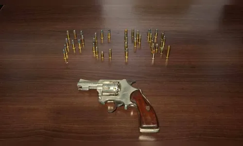 
							Polícia Civil prende homem e apreende arma em Ariranha do Ivaí
						
						