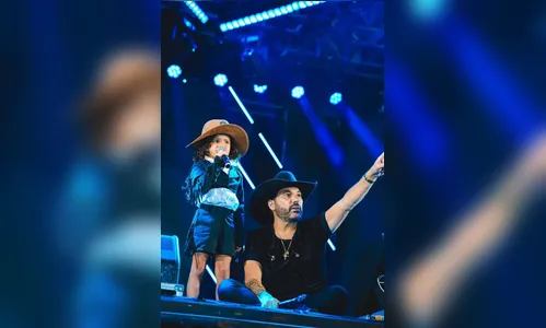 
							Com apenas 5 anos, Giovana Prado encanta Apucarana no palco com Edson & Hudson
						
						