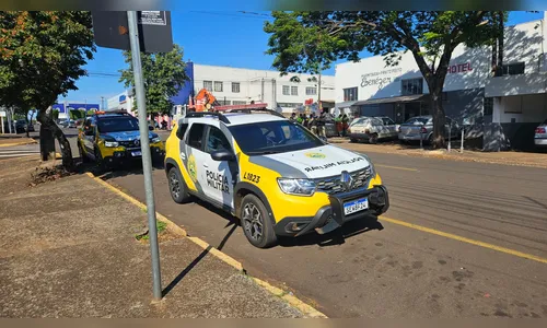 
							Trabalhadores retêm caminhão por atrasos de pagamentos em Apucarana
						
						