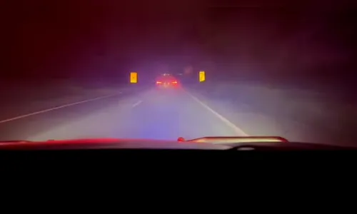 
							Motorista usa 'cortina de fumaça' para fugir da PRF e abandona carga de maconha em Maringá
						
						