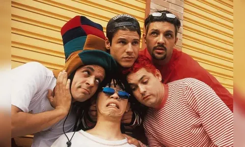 
							Fãs de Apucarana e região relembram legado dos Mamonas Assassinas
						
						