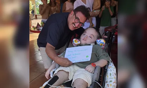 
							Ratinho celebra 70 anos em momento especial com a família; veja
						
						